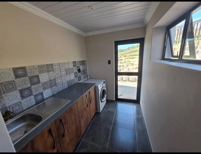 3 BEDROOM HOUSE FOR SALE IN PARADISE BEACH